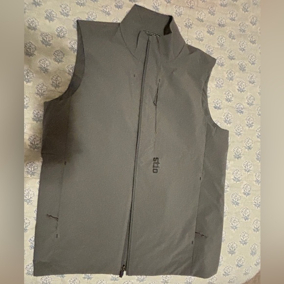 Stio Men's Fernos Insulated Vest Large - Picture 4 of 6